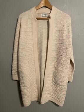 Vintage Cuddle Knit Womens Cardigan Medium White Textured Pockets Warm 70s